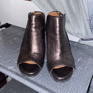 GENTLE SOULS BY KENNETH COLE SHOES